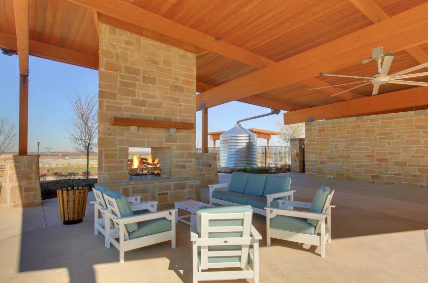 Center Lounges